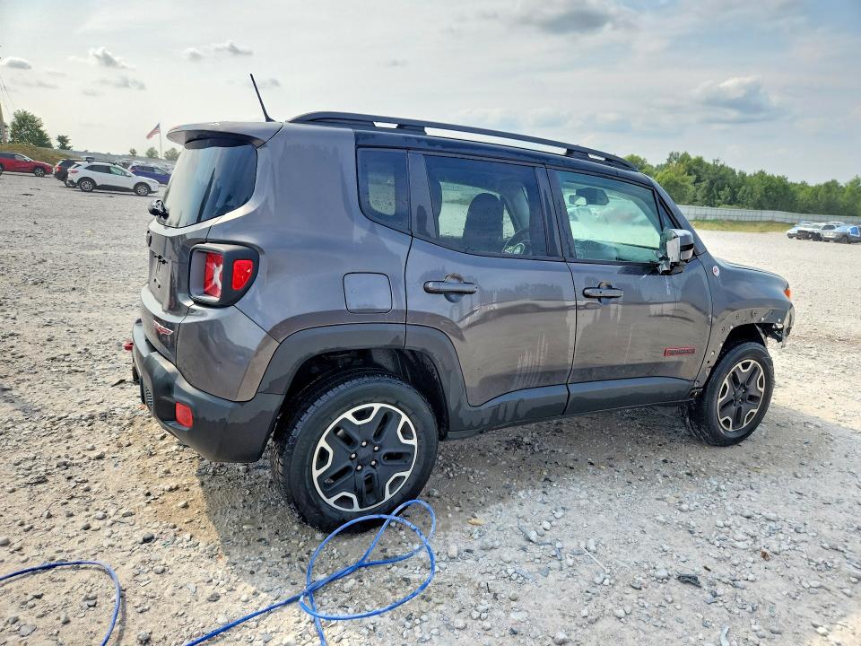 Photo 3 from auction – 2016 JEEP RENEGADE with VIN ZACCJBCT4GPD39120