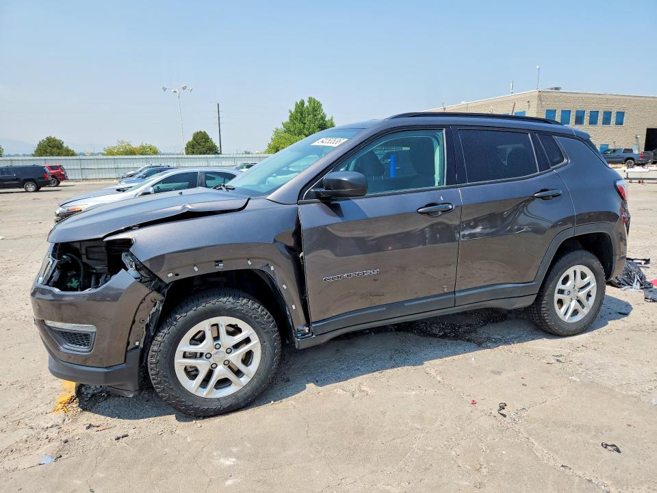 JEEP COMPASS 2018 with VIN 3C4NJDAB4JT270623 - Photo from auction