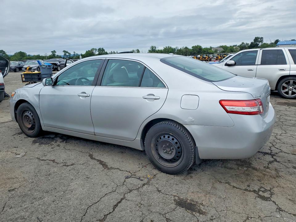 Photo 2 from auction – 2011 TOYOTA CAMRY with VIN 4T1BF3EKXBU171722