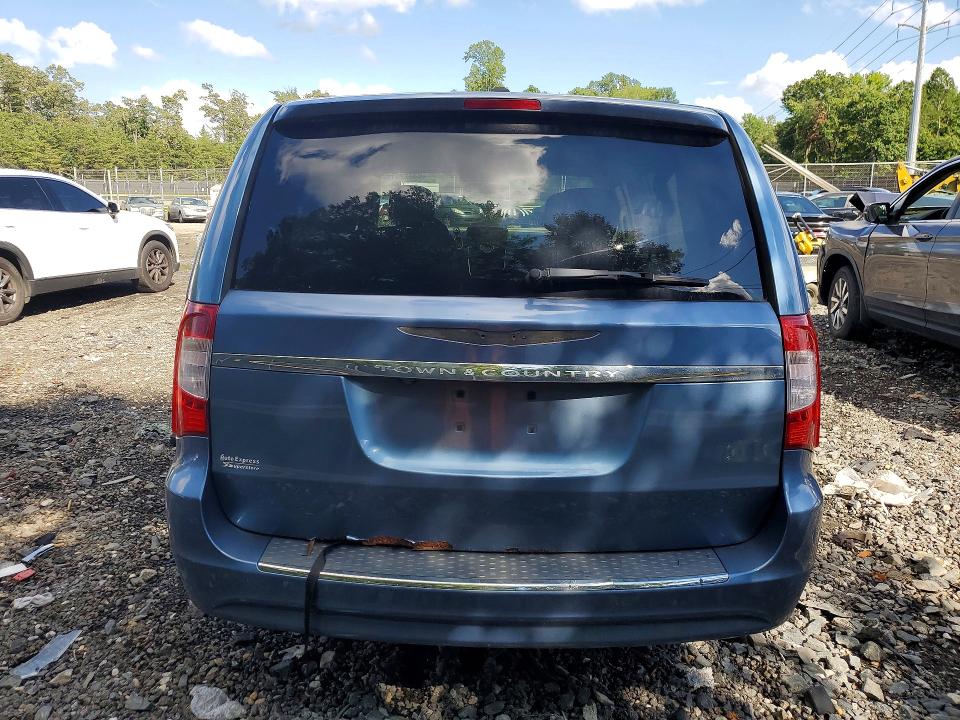 Photo 6 from auction – 2011 CHRYSLER TOWN & COUNTRY with VIN 2A4RR5DG0BR801645