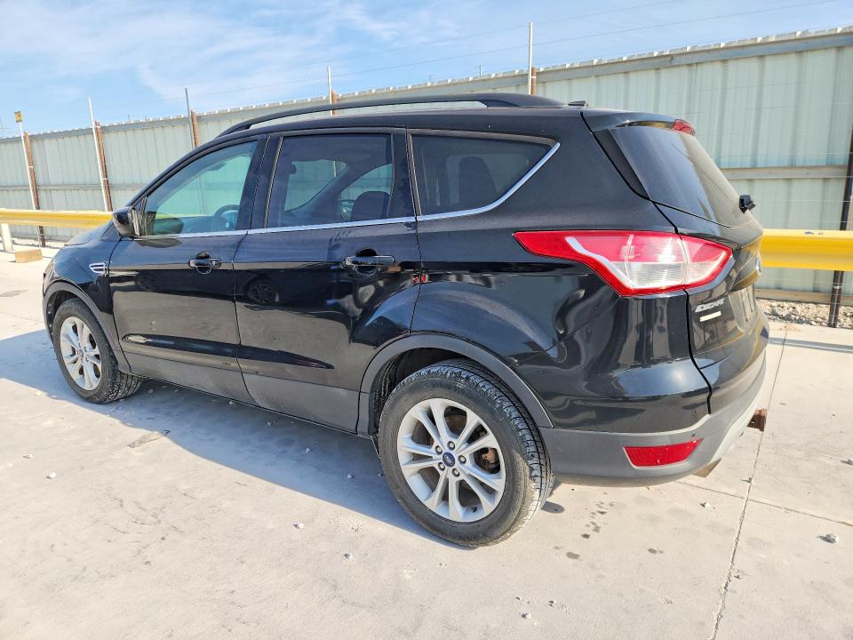 Photo 2 from auction – 2016 FORD ESCAPE with VIN 1FMCU0G9XGUA00107
