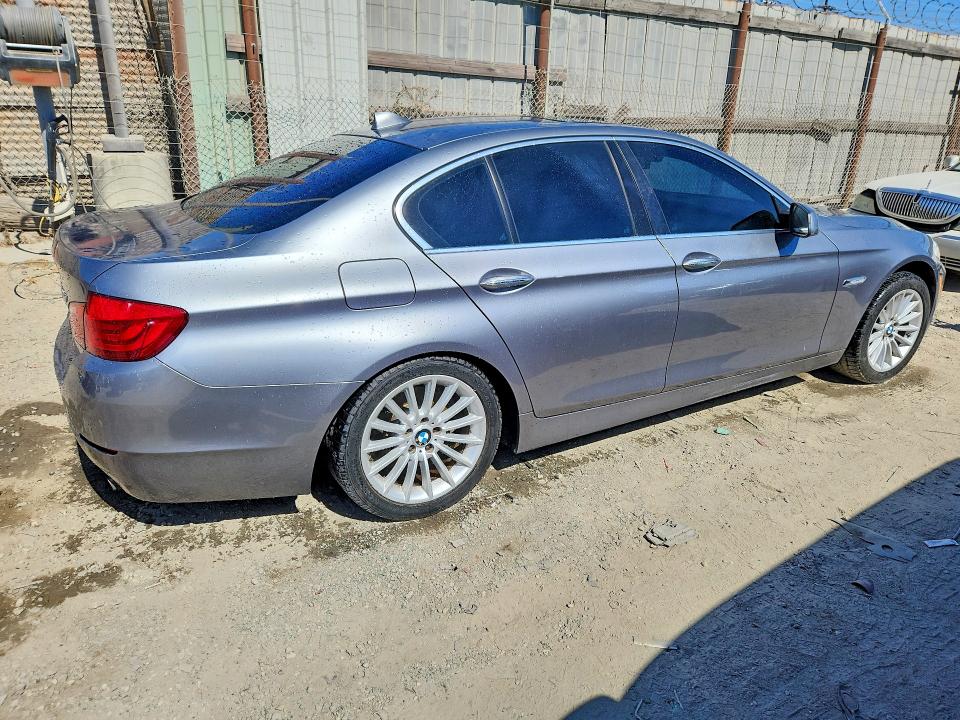 صورة رقم 3 من المزاد - 2011 BMW 535 مع VIN WBAFR7C5XBC801436