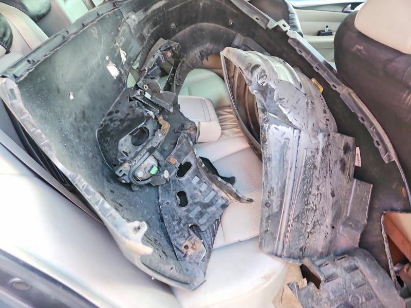 Photo 12 from auction – 2009 ACURA TL with VIN 19UUA86579A006807