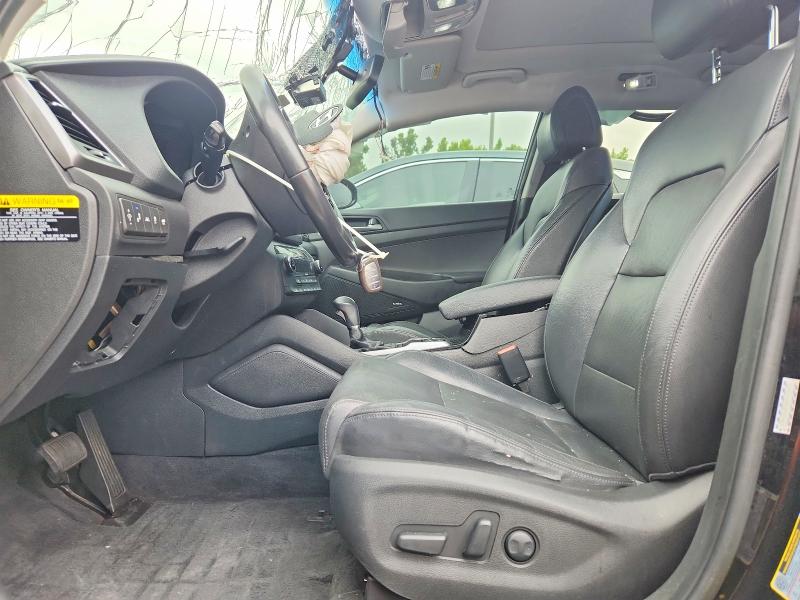 Photo 7 from auction – 2017 HYUNDAI TUCSON with VIN KM8J33A20HU329407