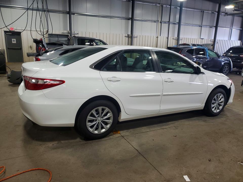 Photo 3 from auction – 2017 TOYOTA CAMRY with VIN 4T1BF1FK5HU371290