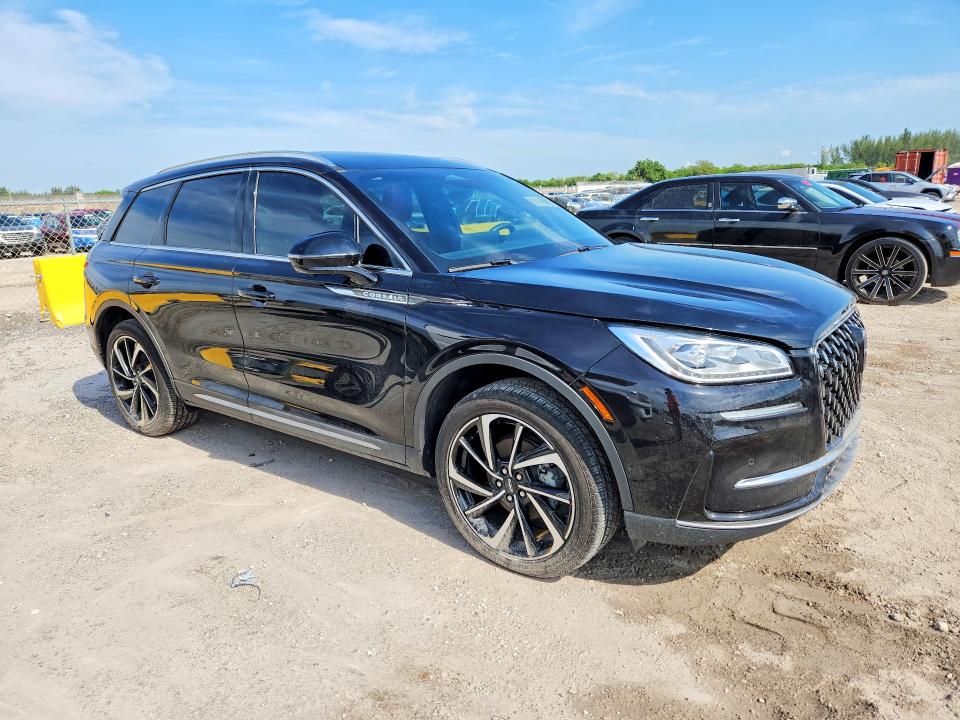 Photo 4 from auction – 2023 LINCOLN CORSAIR with VIN 5LMCJ2CA9PUL02876
