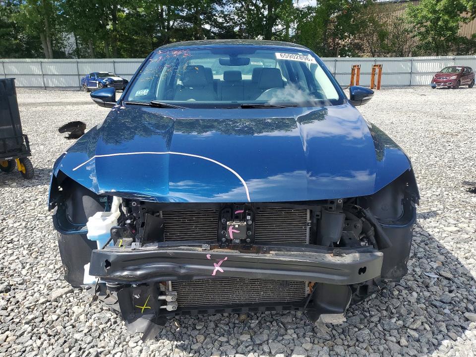 Photo 5 from auction – 2018 VOLKSWAGEN PASSAT with VIN 1VWBA7A39JC038685