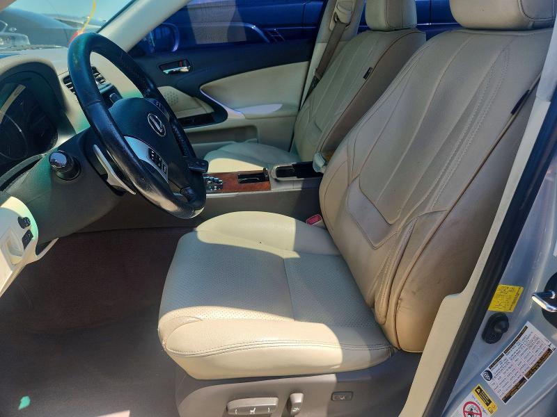 Photo 7 from auction – 2011 LEXUS IS with VIN JTHBF5C21B5154609