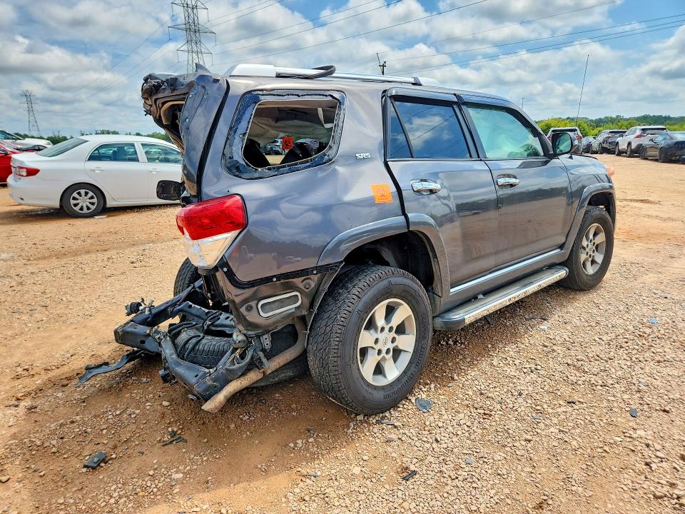 Photo 3 from auction – 2011 TOYOTA 4RUNNER with VIN JTEZU5JR2B5024761