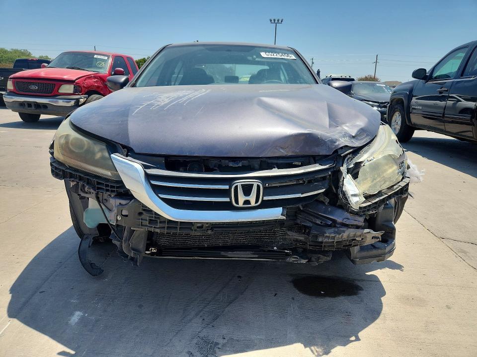 Photo 5 from auction – 2015 HONDA ACCORD with VIN 1HGCR2F37FA109799