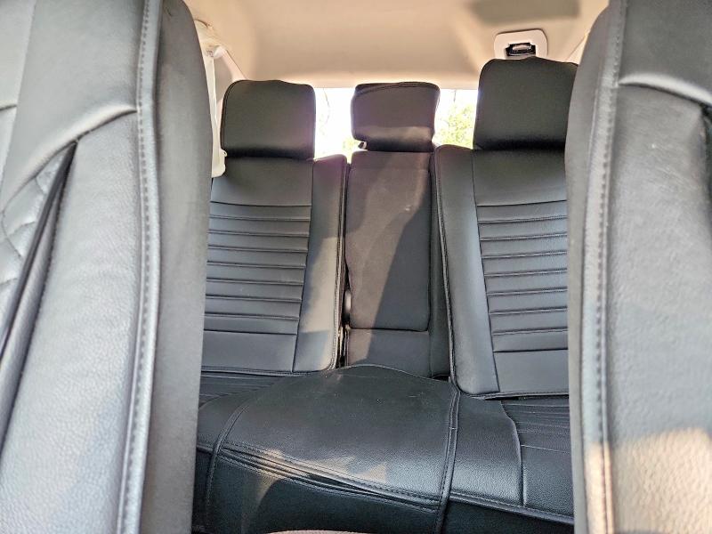 Photo 10 from auction – 2018 TOYOTA RAV4 with VIN 2T3RFREV0JW813415