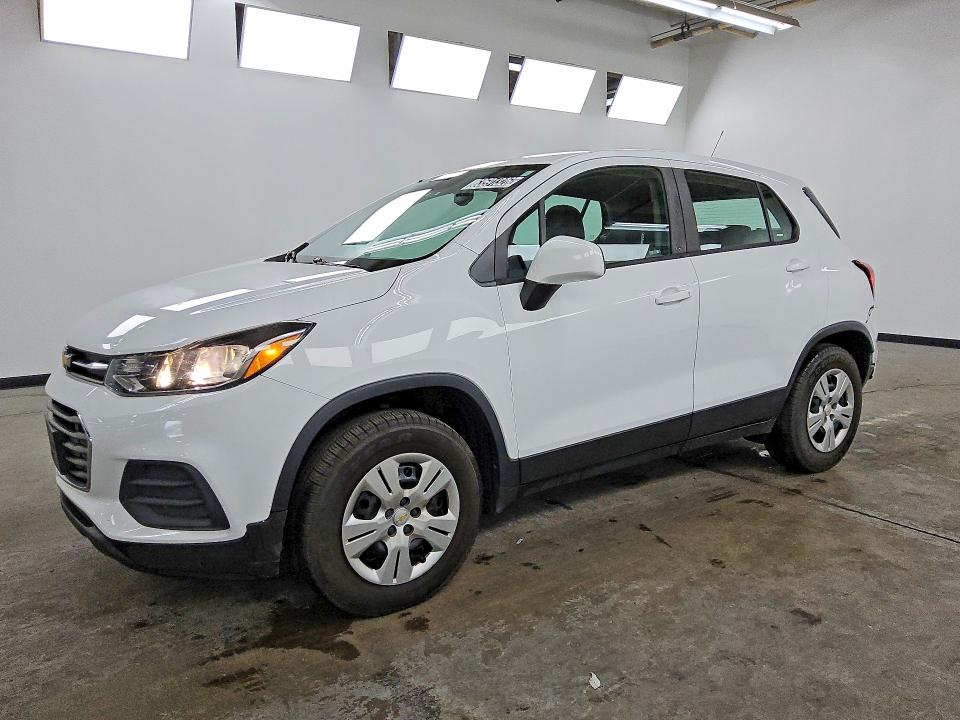 CHEVROLET TRAX 2018 with VIN KL7CJKSBXJB721689 - Photo from auction