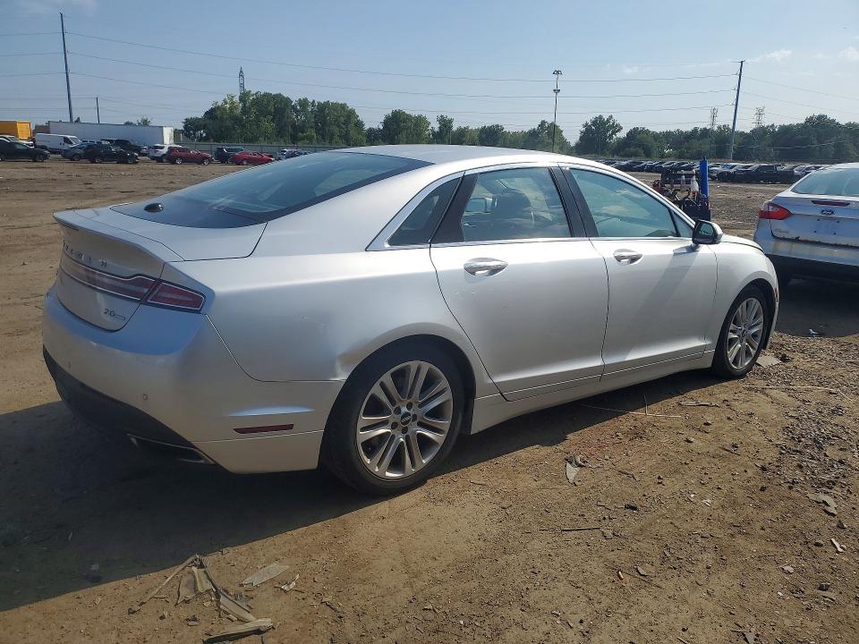 Photo 3 from auction – 2014 LINCOLN MKZ with VIN 3LN6L2G92ER815675
