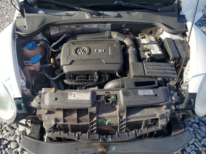 Photo 11 from auction – 2015 VOLKSWAGEN BEETLE with VIN 3VW517AT4FM809198