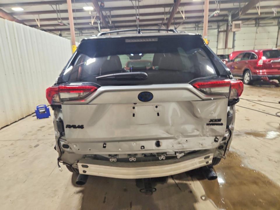 Photo 6 from auction – 2023 TOYOTA RAV4 with VIN 4T3E6RFV9PU126164