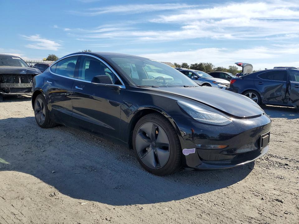 Photo 4 from auction – 2019 TESLA MODEL 3 with VIN 5YJ3E1EB9KF193493