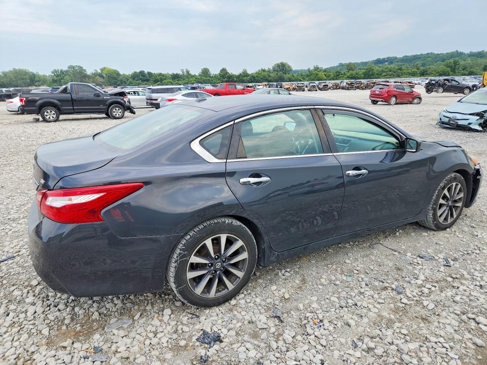 Photo 3 from auction – 2017 NISSAN ALTIMA with VIN 1N4AL3AP5HC275324