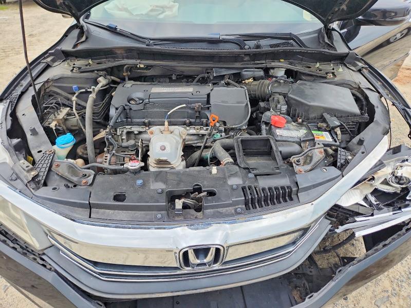Photo 11 from auction – 2016 HONDA ACCORD with VIN 1HGCR2F80GA012473