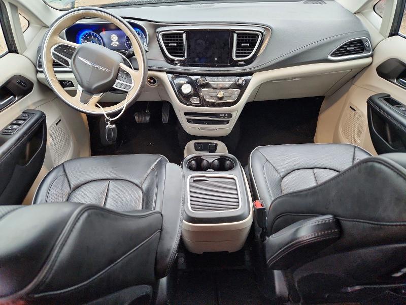 Photo 8 from auction – 2018 CHRYSLER PACIFICA with VIN 2C4RC1GG4JR334014
