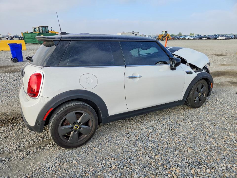Photo 3 from auction – 2024 MINI COOPER with VIN WMW13DJ05R2V91314