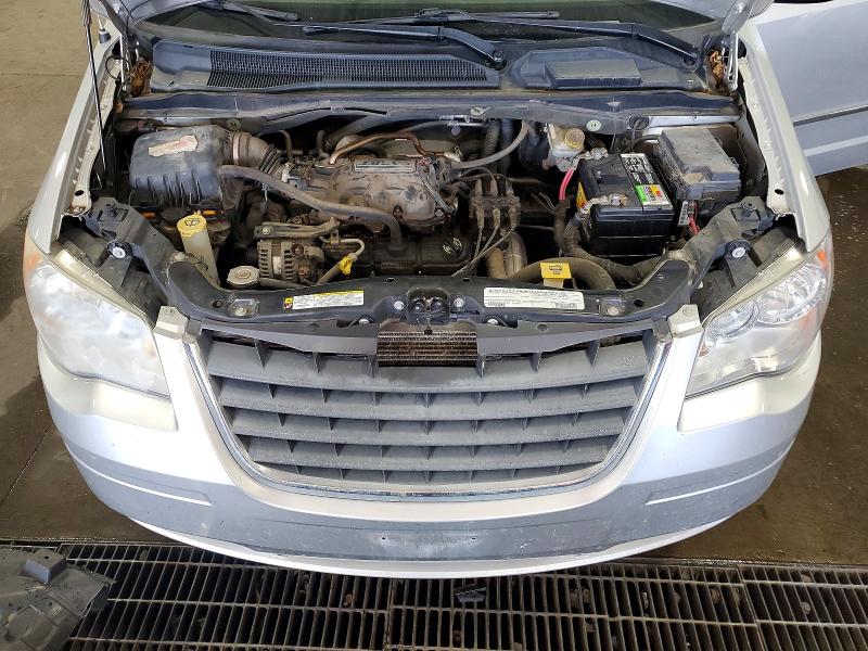 Photo 12 from auction – 2010 CHRYSLER TOWN & COUNTRY with VIN 2A4RR5D13AR427705