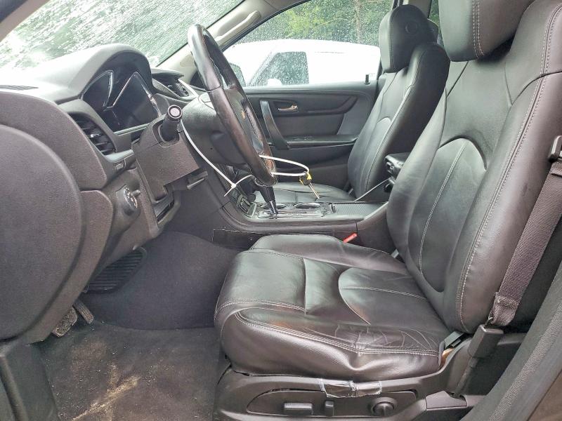 Photo 7 from auction – 2017 CHEVROLET TRAVERSE with VIN 1GNKRHKD6HJ240390