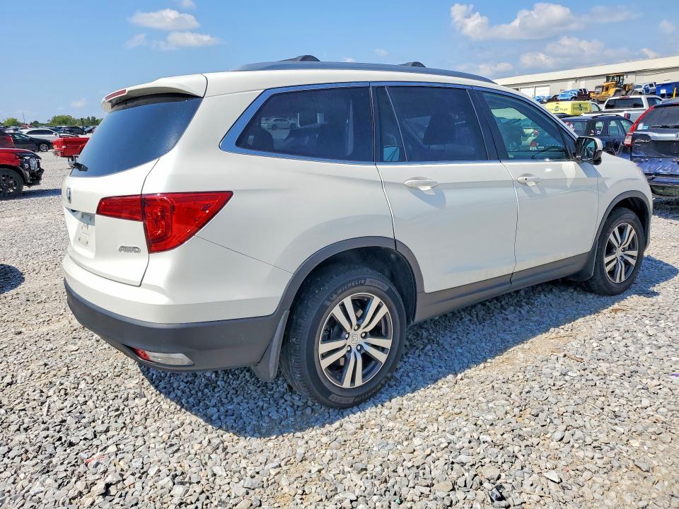 Photo 3 from auction – 2017 HONDA PILOT with VIN 5FNYF6H59HB032298