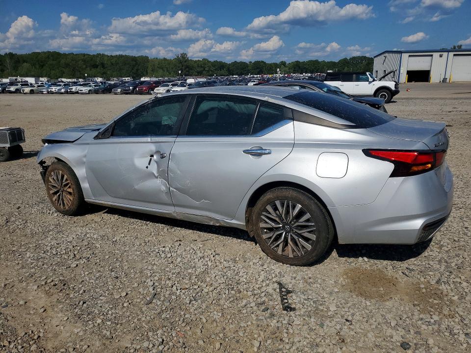 Photo 2 from auction – 2024 NISSAN ALTIMA with VIN 1N4BL4DV1RN338722
