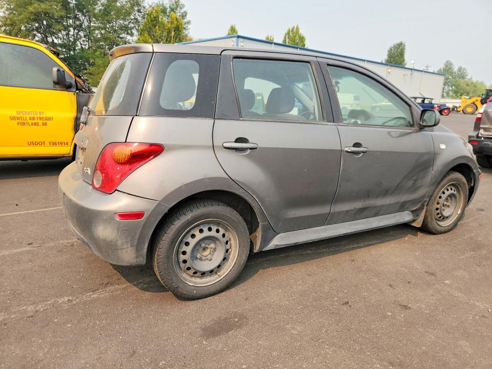 Photo 3 from auction – 2005 SCION XA with VIN JTKKT624950099775