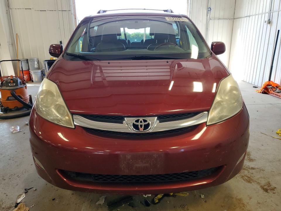Photo 5 from auction – 2010 TOYOTA SIENNA with VIN 5TDDK4CC9AS031089