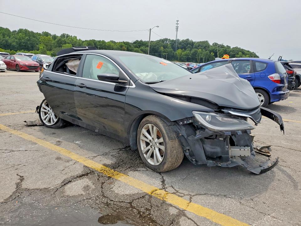 Photo 4 from auction – 2015 CHRYSLER 200 with VIN 1C3CCCABXFN700131