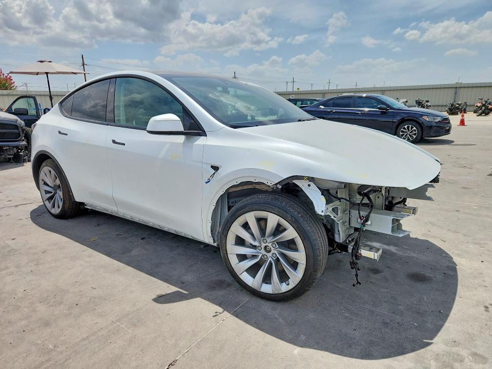 صورة رقم 4 من المزاد - 2026 TESLA MODEL Y مع VIN 7SAYGDEE7TA400654