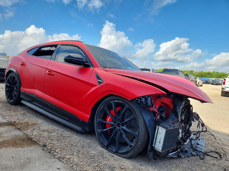 Photo 4 from auction – 2019 LAMBORGHINI URUS with VIN ZPBUA1ZL5KLA01799