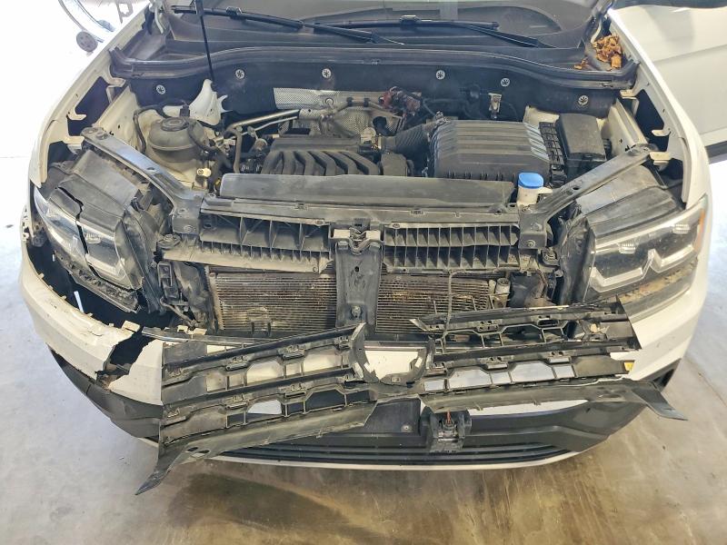 Photo 12 from auction – 2019 VOLKSWAGEN ATLAS with VIN 1V2LR2CA1KC543277