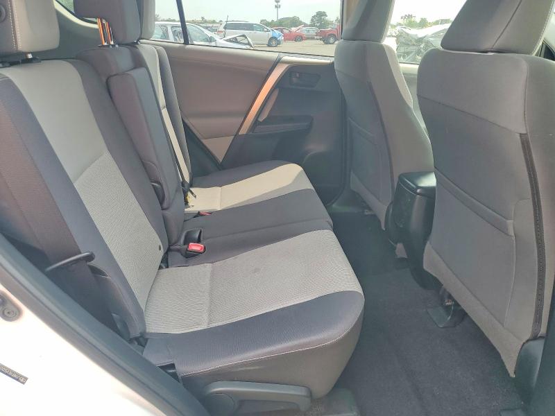 Photo 11 from auction – 2013 TOYOTA RAV4 with VIN JTMRFREV5DD010049