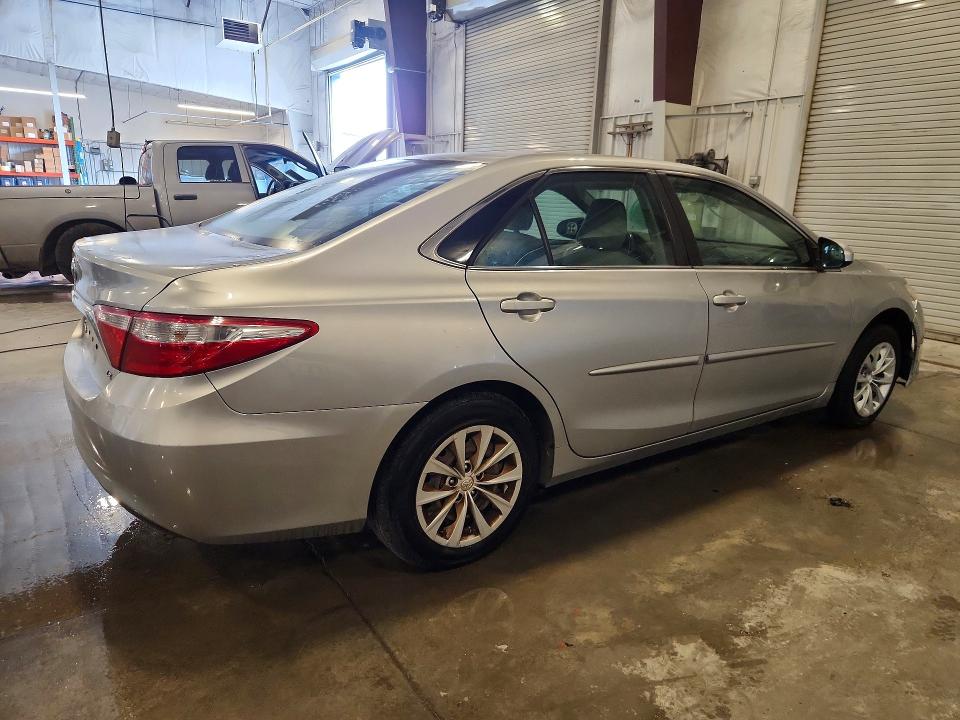 Photo 3 from auction – 2016 TOYOTA CAMRY with VIN 4T4BF1FK8GR573870