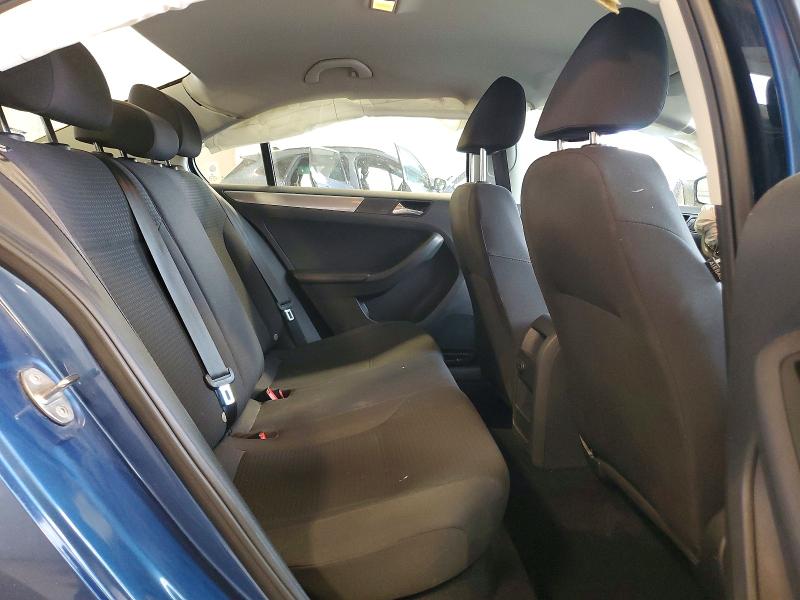 Photo 10 from auction – 2016 VOLKSWAGEN JETTA with VIN 3VWD67AJ5GM402052