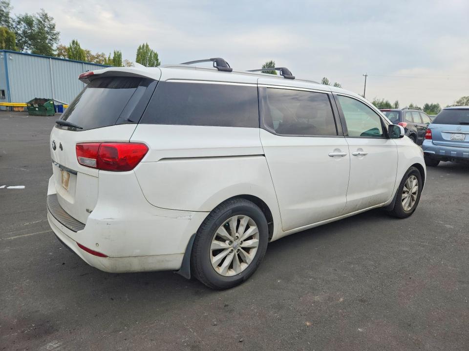 Photo 3 from auction – 2015 KIA SEDONA with VIN KNDMC5C19F6045146