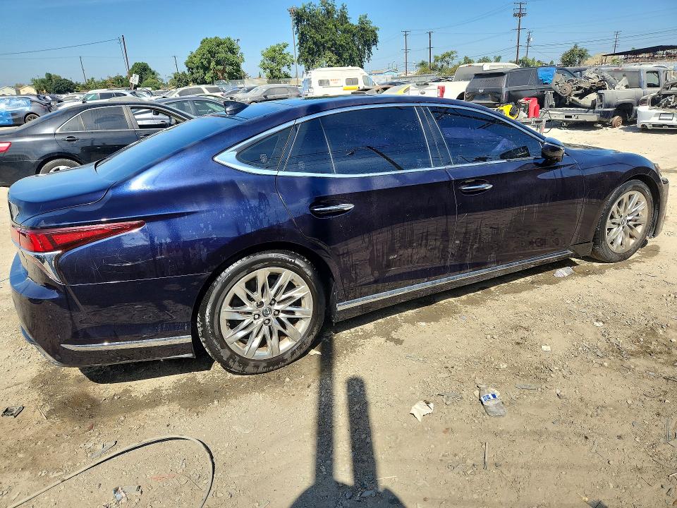 Photo 3 from auction – 2020 LEXUS LS 500 with VIN JTHD51FF5L5011313