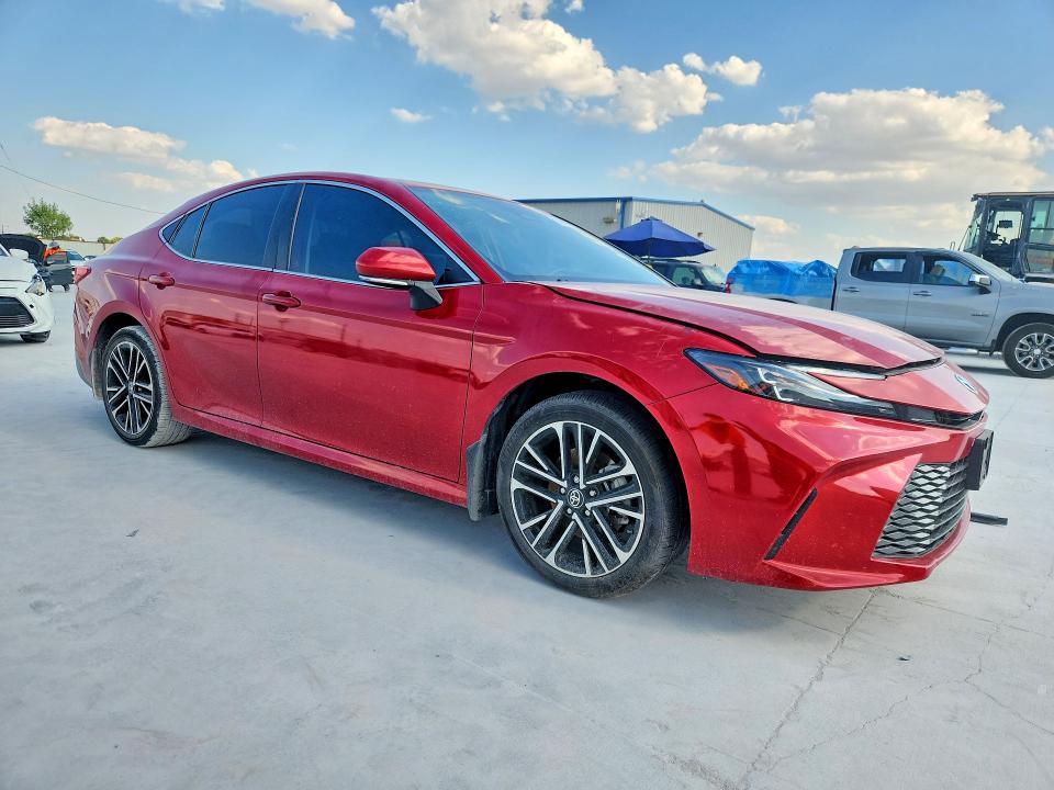 Снимка 4 от търг – 2025 TOYOTA CAMRY с VIN 4T1DAACK2SU201391