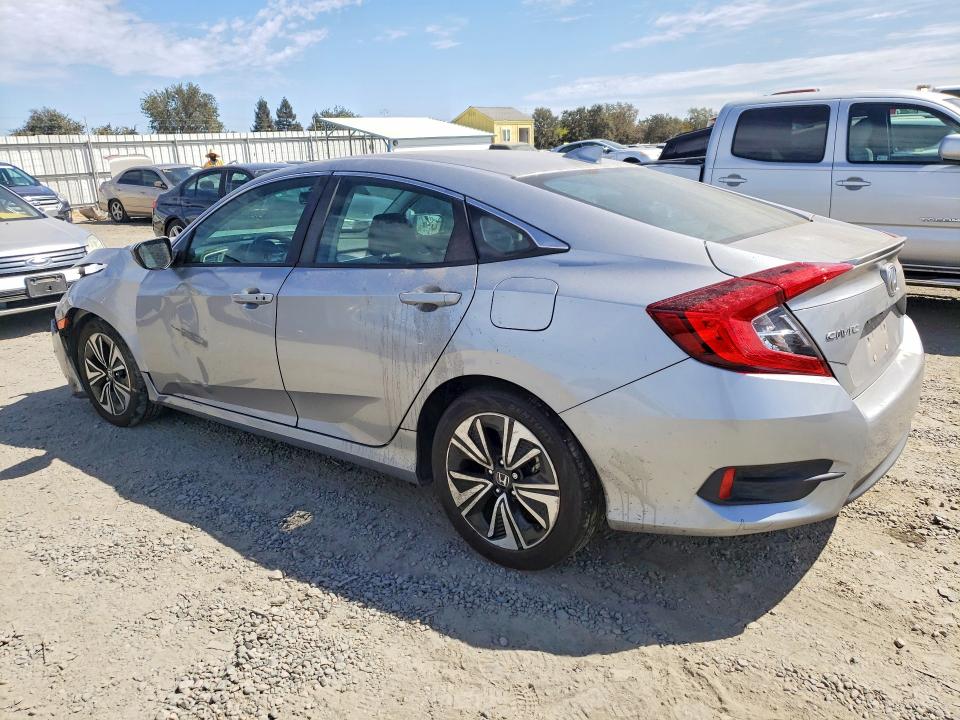 Photo 2 from auction – 2017 HONDA CIVIC with VIN 19XFC1F74HE214603
