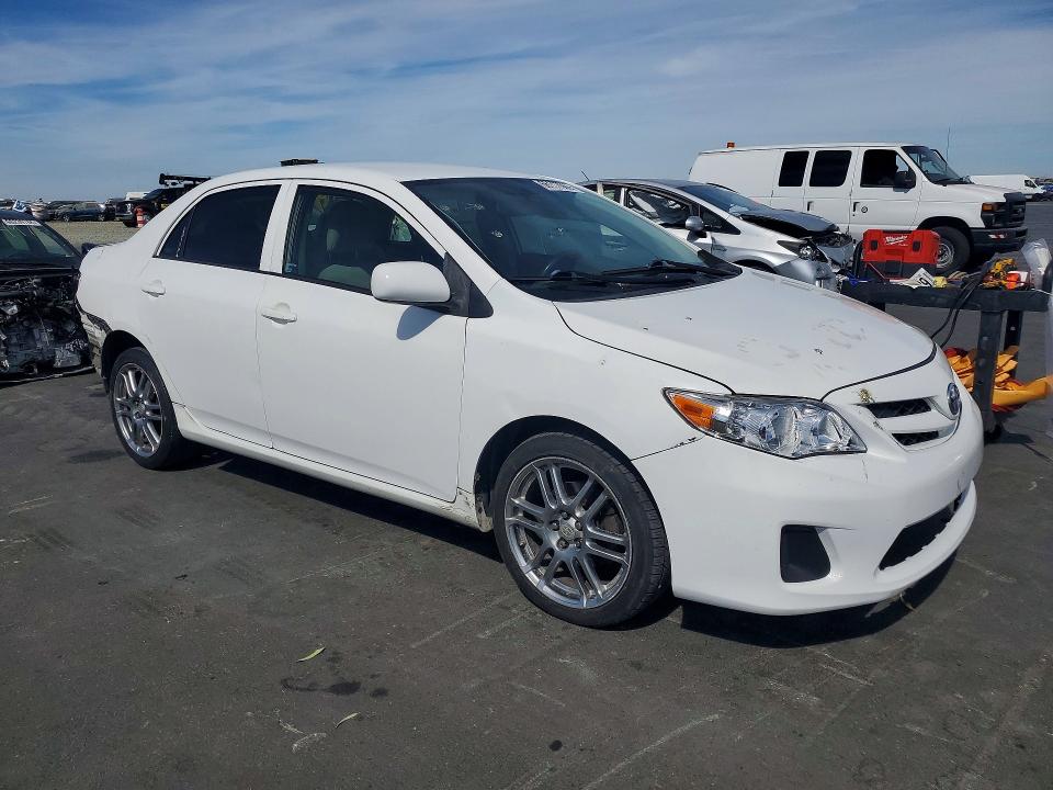 Photo 4 from auction – 2011 TOYOTA COROLLA with VIN JTDBU4EE5B9161838