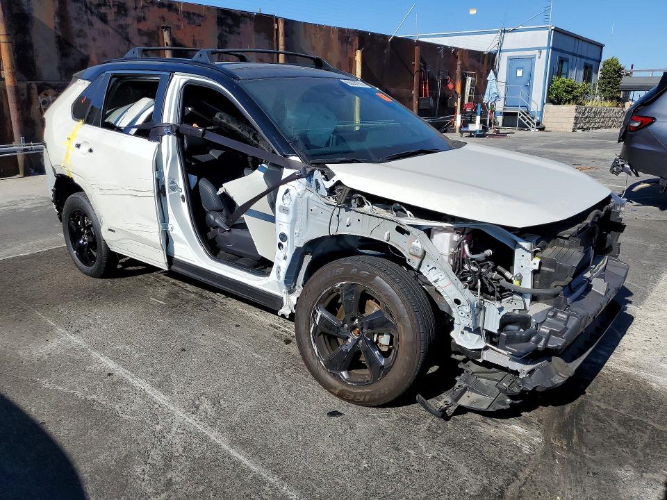 Photo 4 from auction – 2021 TOYOTA RAV4 with VIN JTME6RFV3MD515780