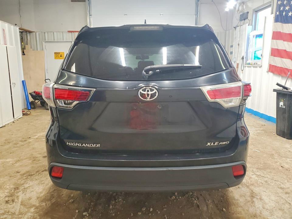 Photo 6 from auction – 2014 TOYOTA HIGHLANDER with VIN 5TDJKRFH9ES060704