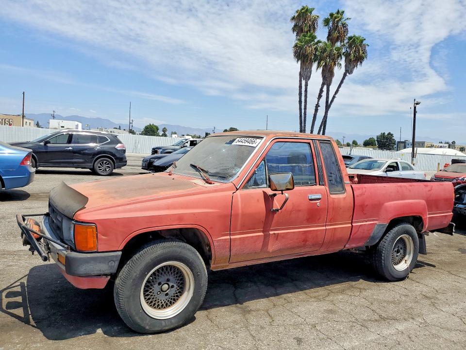 1985 TOYOTA PICKUP - Търг №64459466