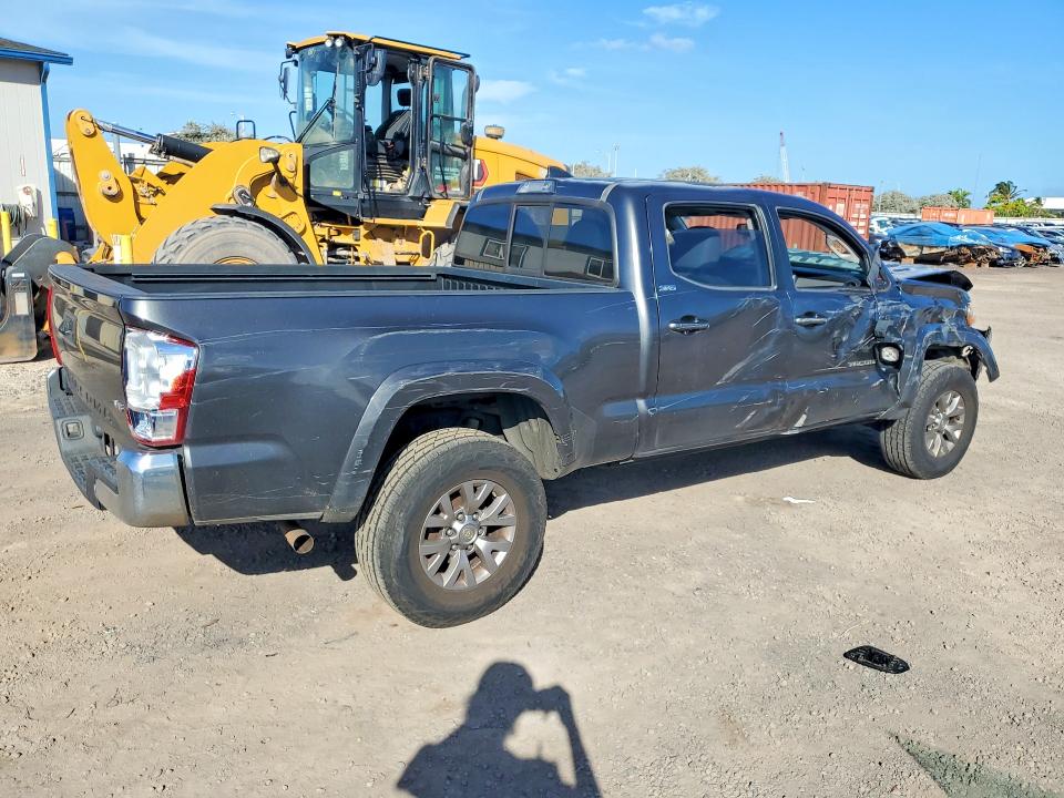 Photo 3 from auction – 2016 TOYOTA TACOMA with VIN 3TMBZ5DN7GM004572