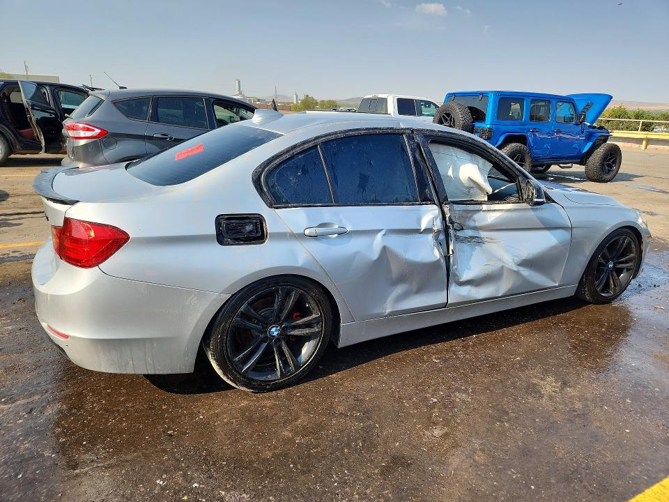 Снимка 3 от търг – 2013 BMW 328 с VIN WBA3A5G58DNP19351
