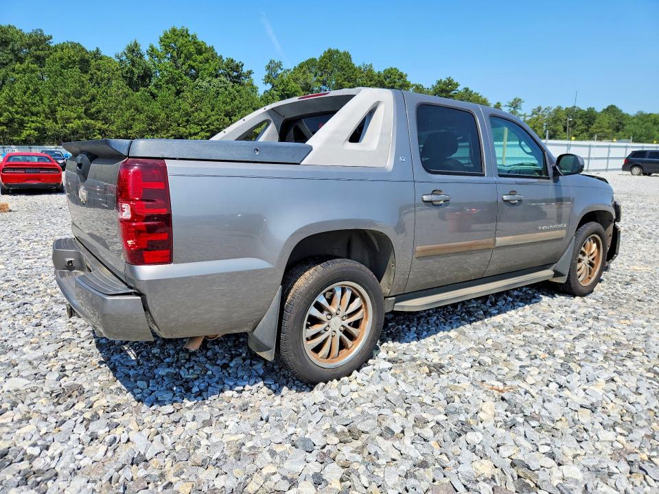 Photo 3 from auction – 2007 CHEVROLET AVALANCHE with VIN 3GNEC12J27G146325