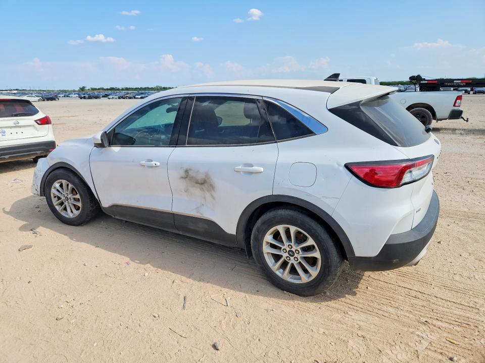 Photo 2 from auction – 2020 FORD ESCAPE with VIN 1FMCU0G62LUA12705