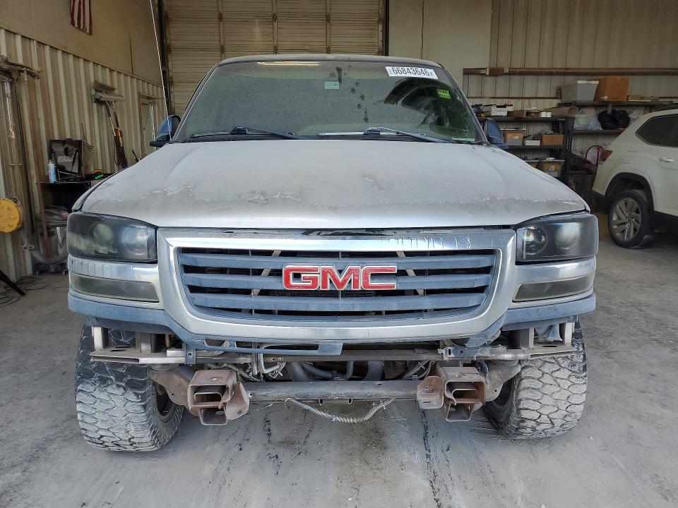 Фото 5 с аукциона – 2003 GMC SIERRA с VIN 1GTHC23183F123508